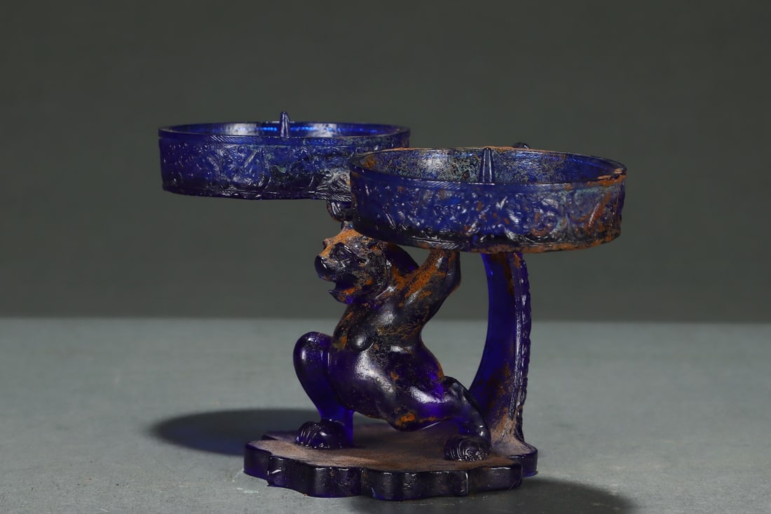 An Exquisite Glass Bear Candlestick - 3