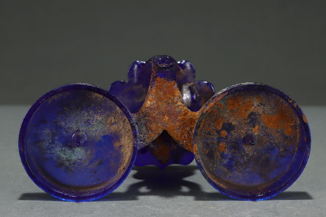 An Exquisite Glass Bear Candlestick - 7