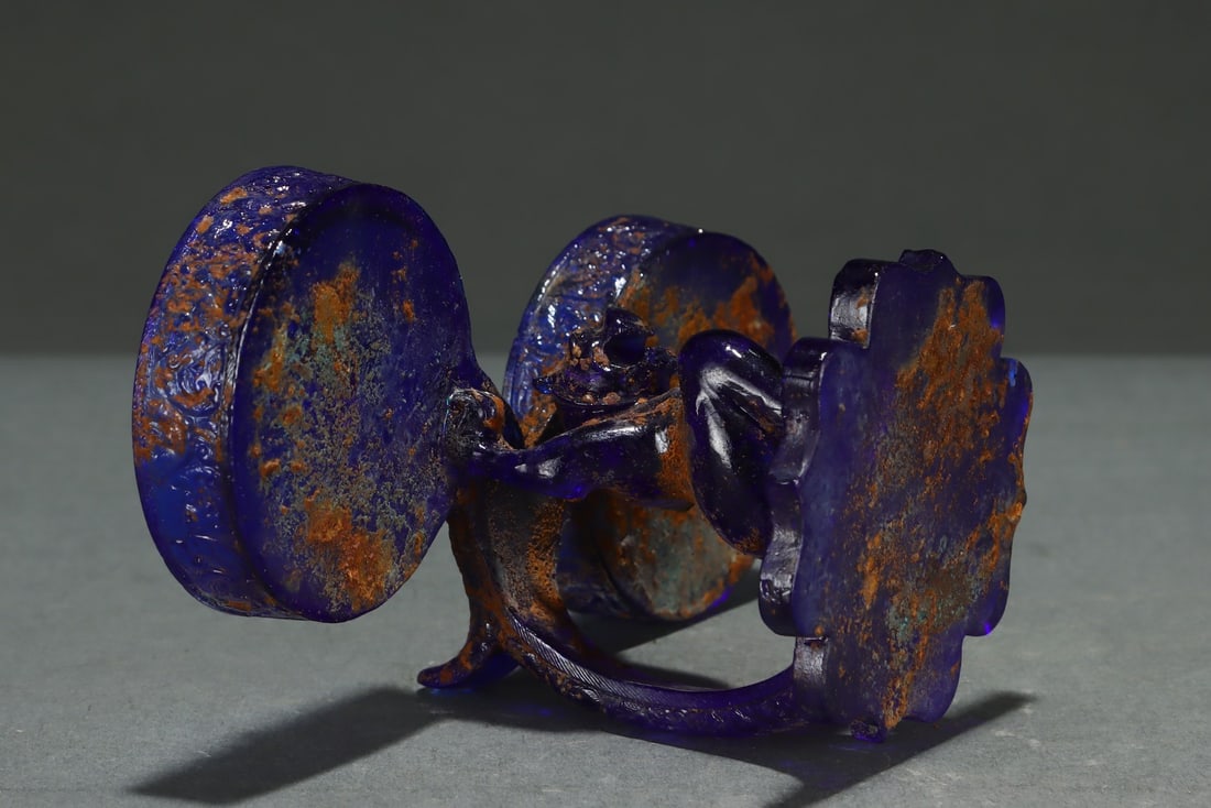 An Exquisite Glass Bear Candlestick - 8