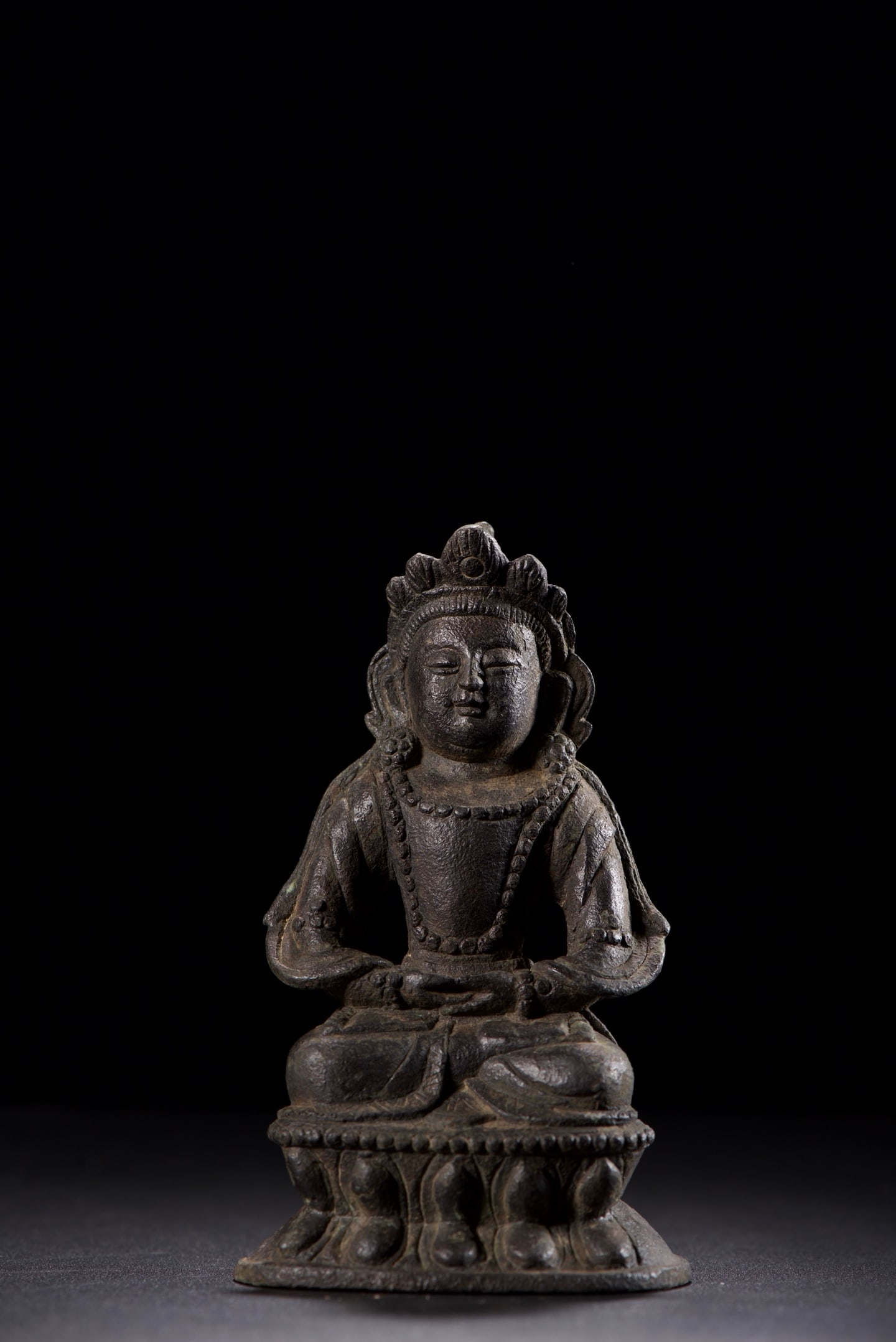 An Exquisite Copper Statue of Amitayus: An Exquisite Copper Statue of Amitayus,Qing Dynasty,China,Size:5.1inx3.1inx2.4in,Weight:440g,铜无量寿佛像,中国清代