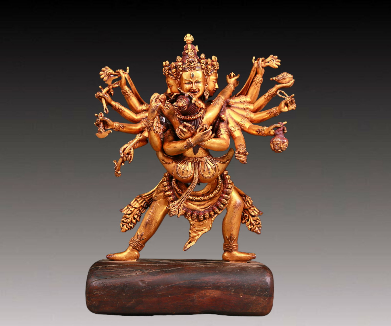 A solemn gilt bronze statue of Yab-Yum: A solemn gilt bronze statue of Yab-Yum,Qing Dynasty,China. The image of Yab-Yum is not only an aesthetic expression,but also a symbolic expression,representing the perfect fusion of love,wisdom and ha