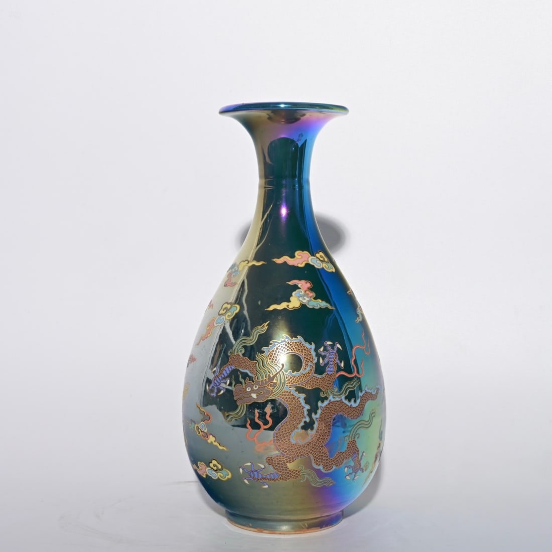 An Exquisite Ding yao Dragon Pattern Vase,: An Exquisite Ding yao Dragon Pattern Vase,Song Dynasty, China,With Mark,Size:11inx5.9in 定窑龙纹瓶