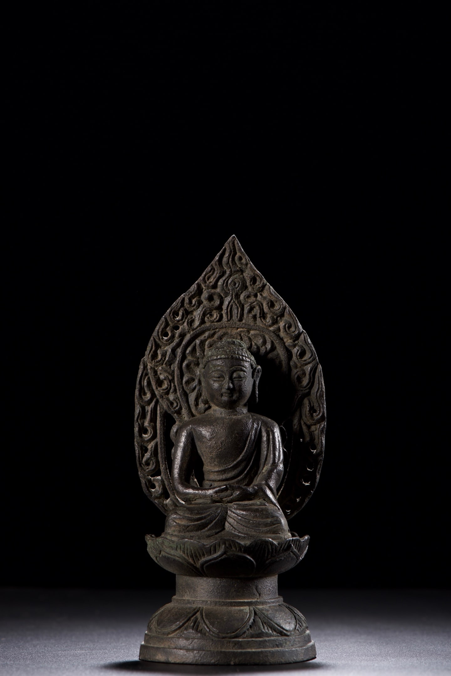 An Exquisite Copper Buddha Statue: An Exquisite Copper Buddha Statue,Qing Dynasty,China,Size:7.1inx3.3inx3in,Weight:710g,铜佛像,中国清代