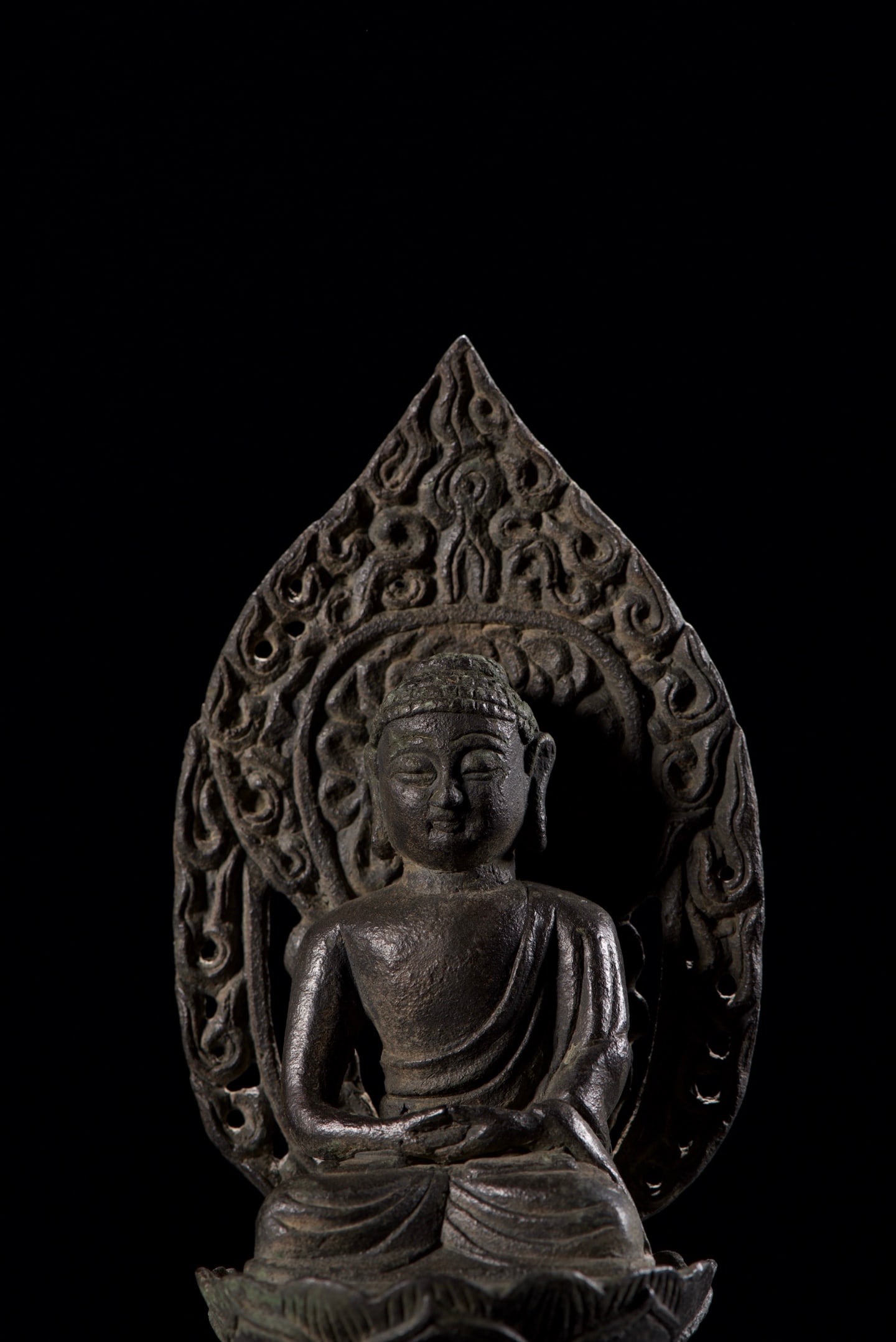 An Exquisite Copper Buddha Statue - 2
