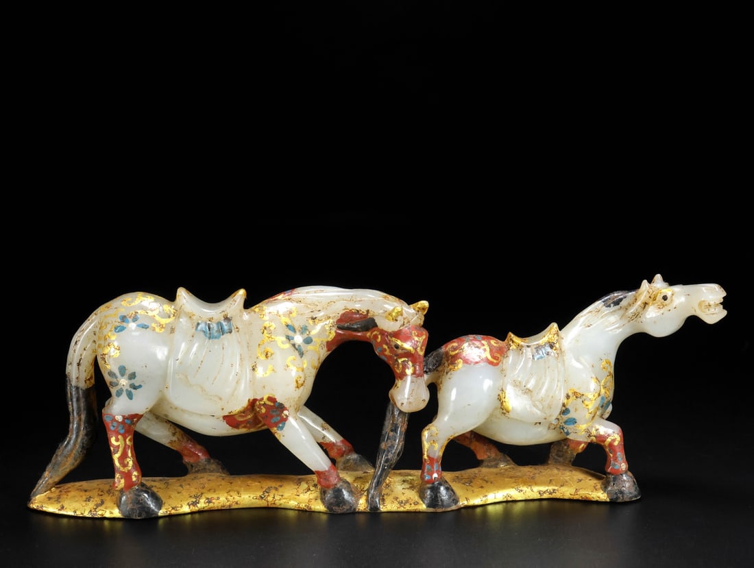 An Exquisite White Jade Painted Color Horse Ornament: An Exquisite White Jade Painted Color Horse Ornament,Qing Dynasty,China,Size:9.1inx1.6inx2.8in,Weight:503g,白玉彩绘马摆件,中国清代