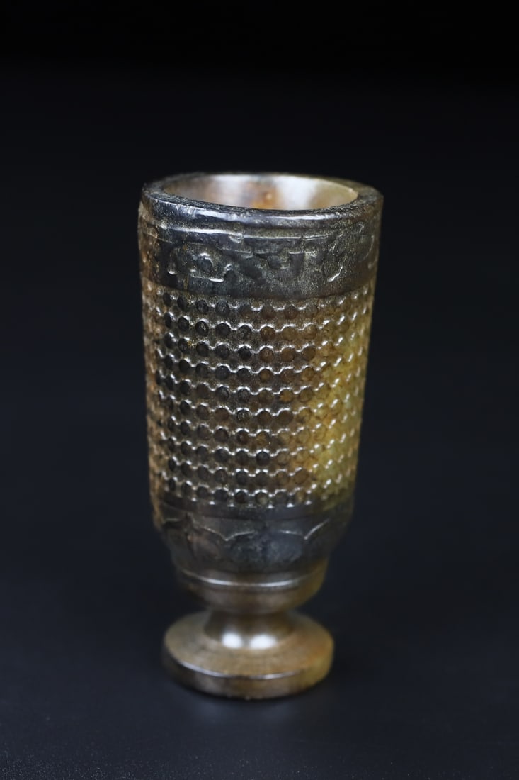 An Exquisite White Jade Cup - 6