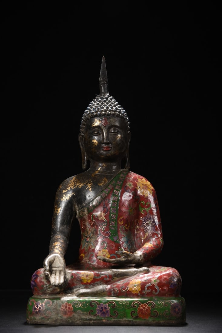An Exquisite Cloisonne Lotus Pattern Buddha Statue: An Exquisite Cloisonne Lotus Pattern Buddha Statue,Qing Dynasty,China,Size:16.5inx8.7inx6.3in,Weight:4685g,景泰蓝缠枝莲纹佛像,中国