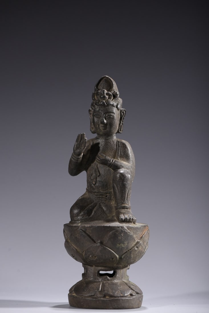 An Exquisite Copper Statue of Bodhisattva (1 of 9)