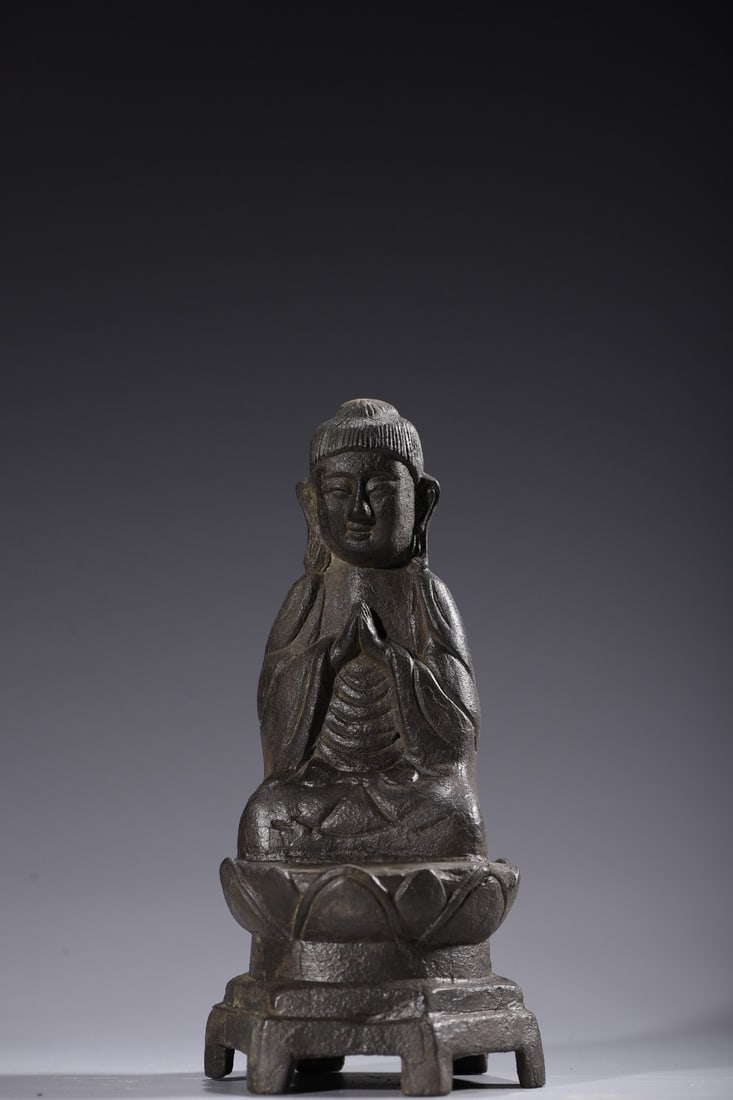 An Exquisite Copper Statue of Mah??vairocana (1 of 9)
