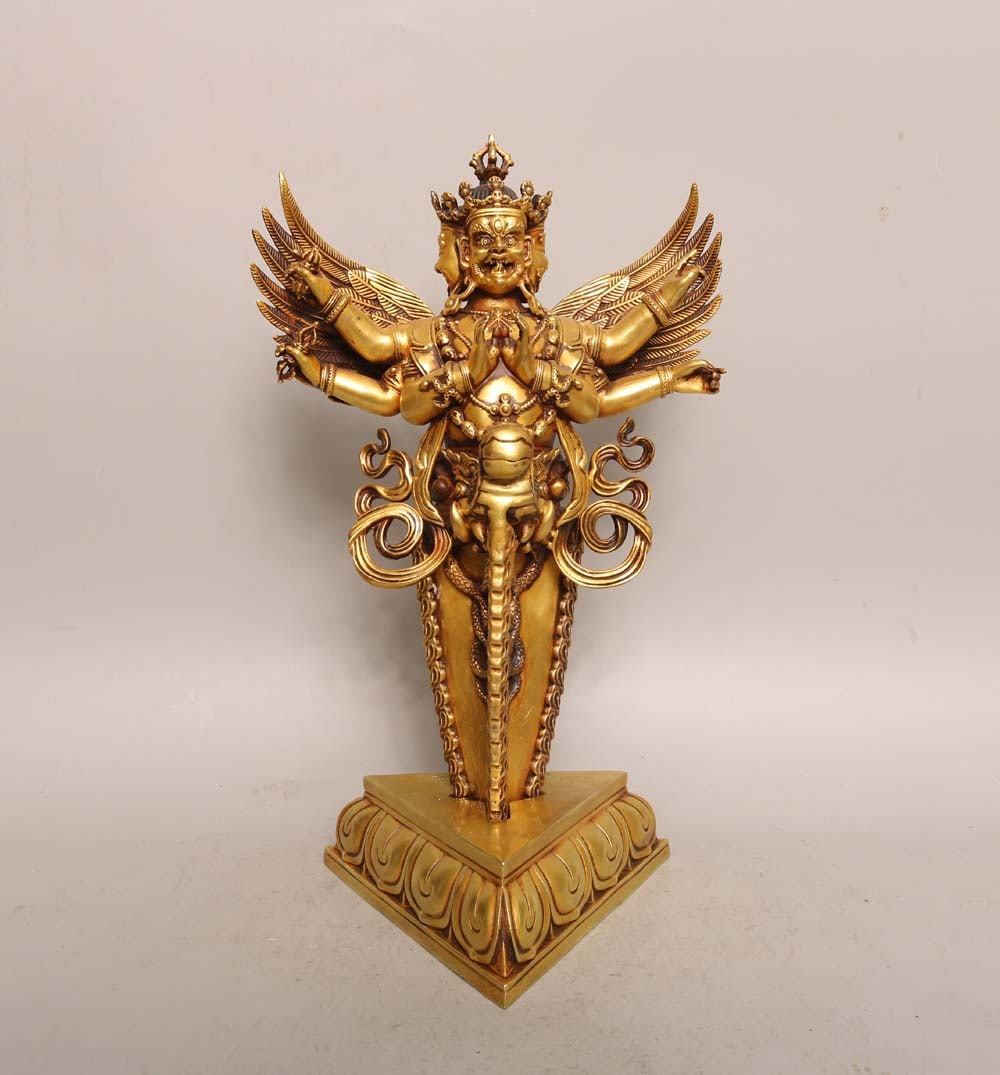 An Exquisite Gilt Bronze Vajry Pestle Ornament: An Exquisite Gilt Bronze Vajry Pestle Ornament,Ming Dynasty,China,with Yongle Six-character