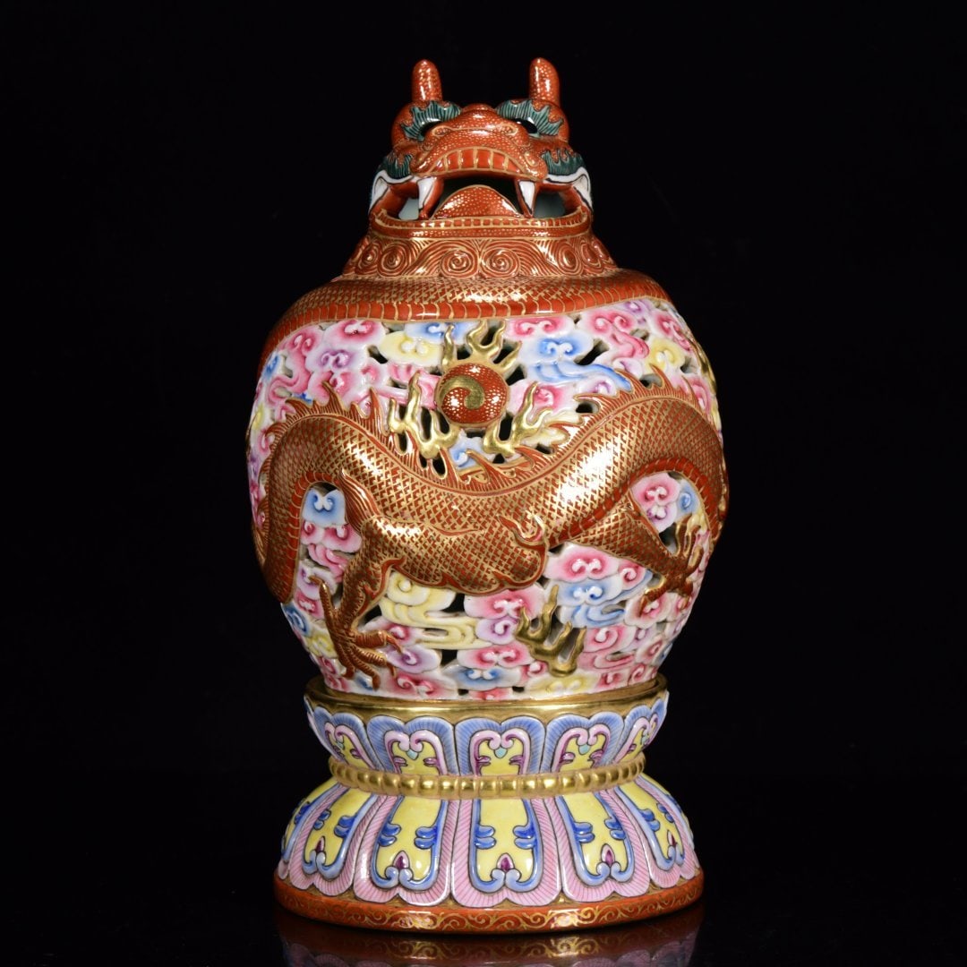 An Exquisite Enamel Painted Gold Dragon Pattern Censer: An Exquisite Enamel Painted Gold Dragon Pattern Censer,Qing Dynasty,China,with Qianlong Six-character Mark,Size:8.7inx4.7in,珐琅彩描金龙纹香炉,