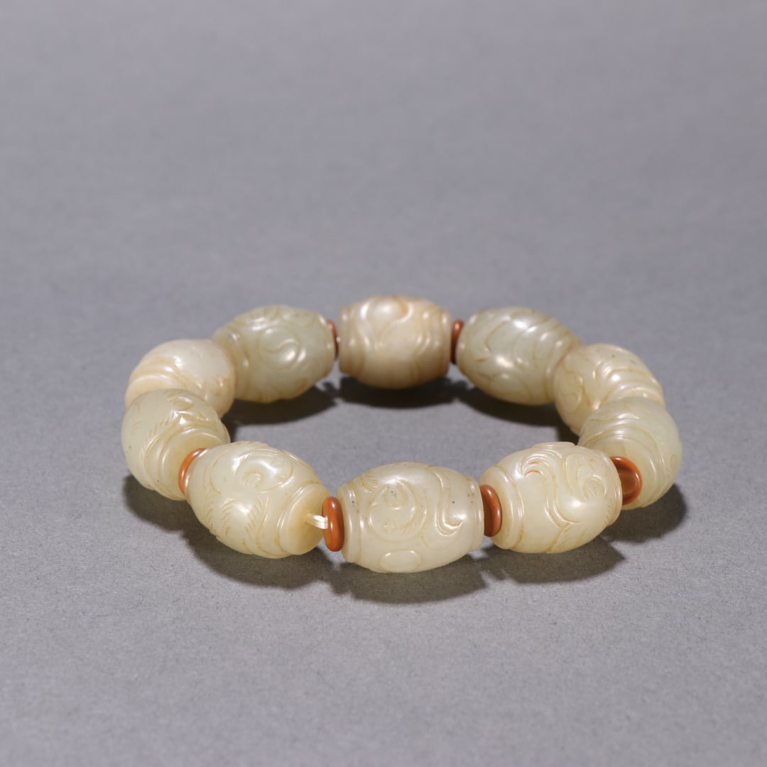An Exquisite White Jade Dragon Pattern Bracelets (1 of 9)