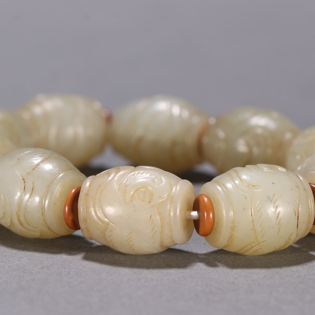 An Exquisite White Jade Dragon Pattern Bracelets - 8