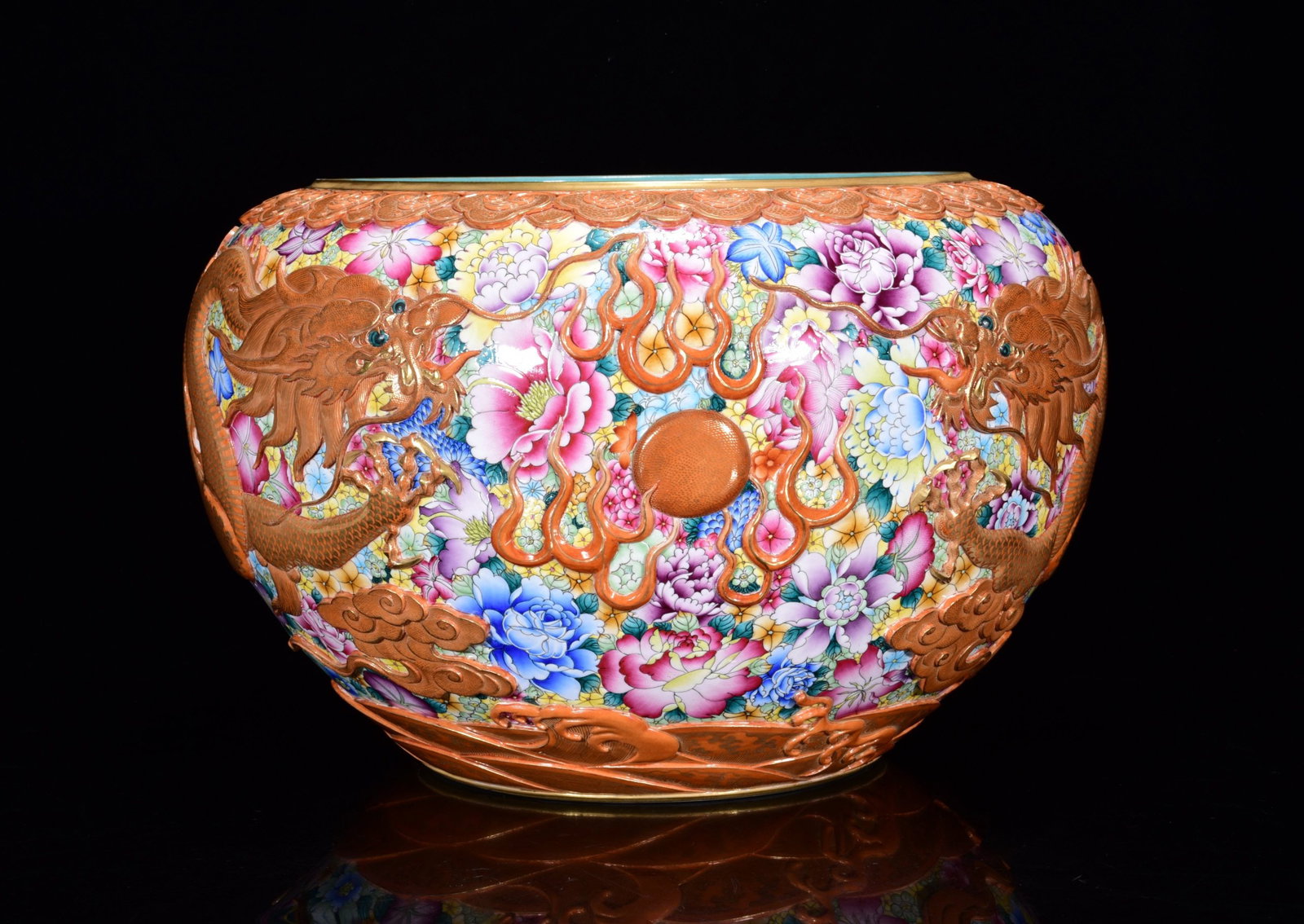 An Exquisite Enamel Gilded Dragon Pattern Brush Washer (1 of 9)