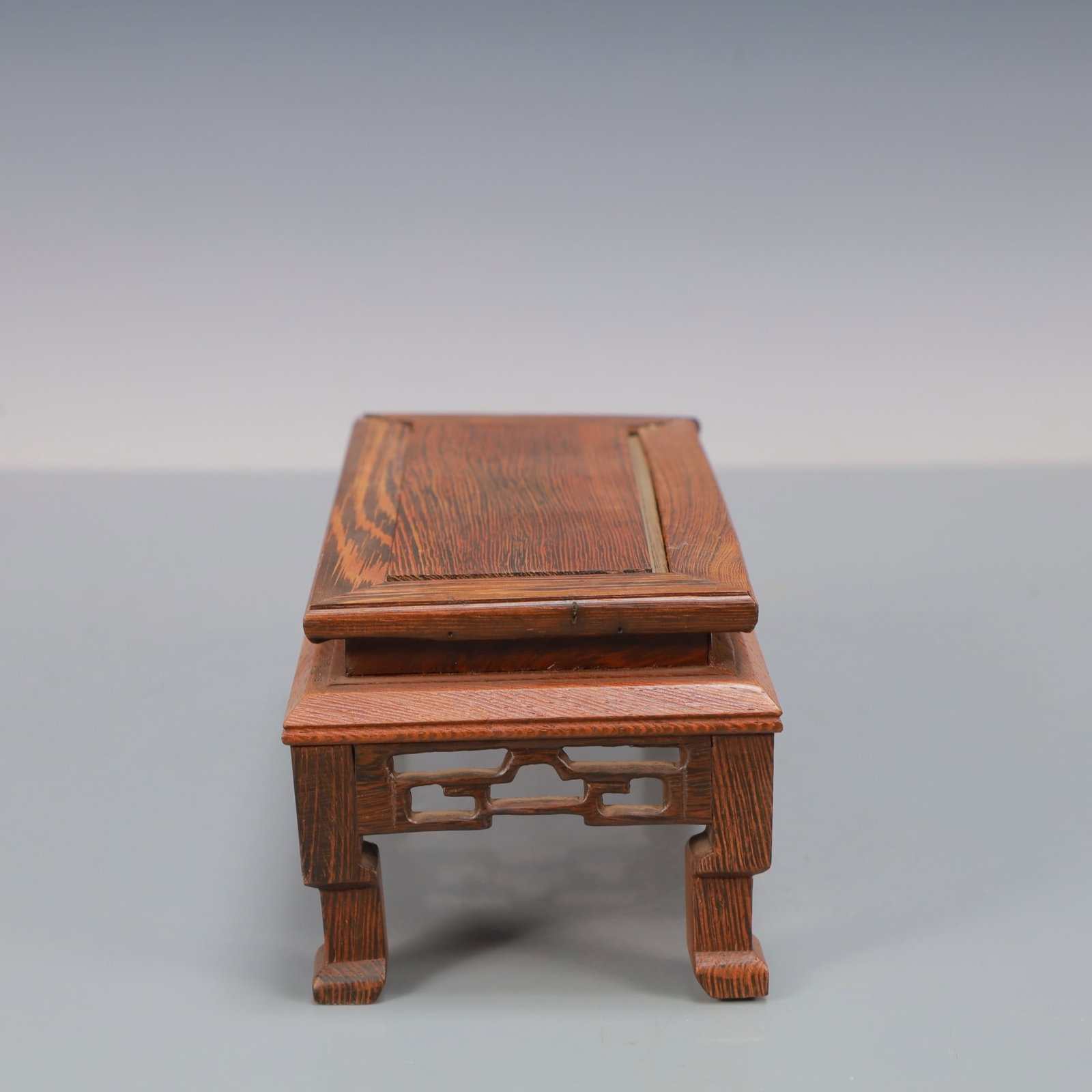 An Exquisite Redwood Table - 2