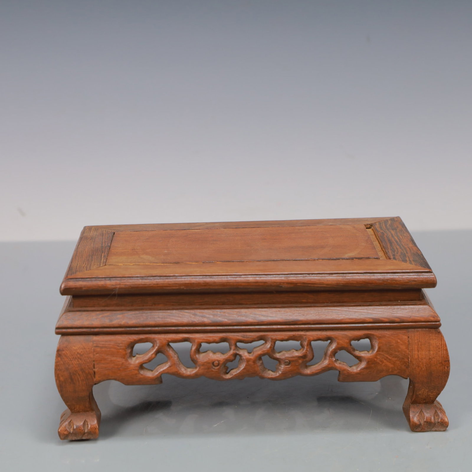 An Exquisite Redwood Table - 7