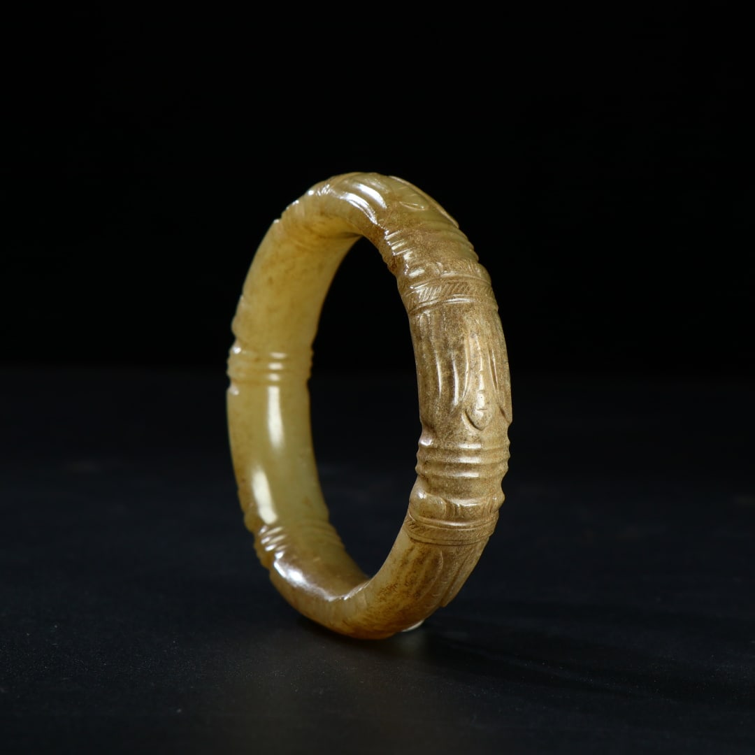 An Exquisite White Jade Cicada Pattern Bracelets - 5