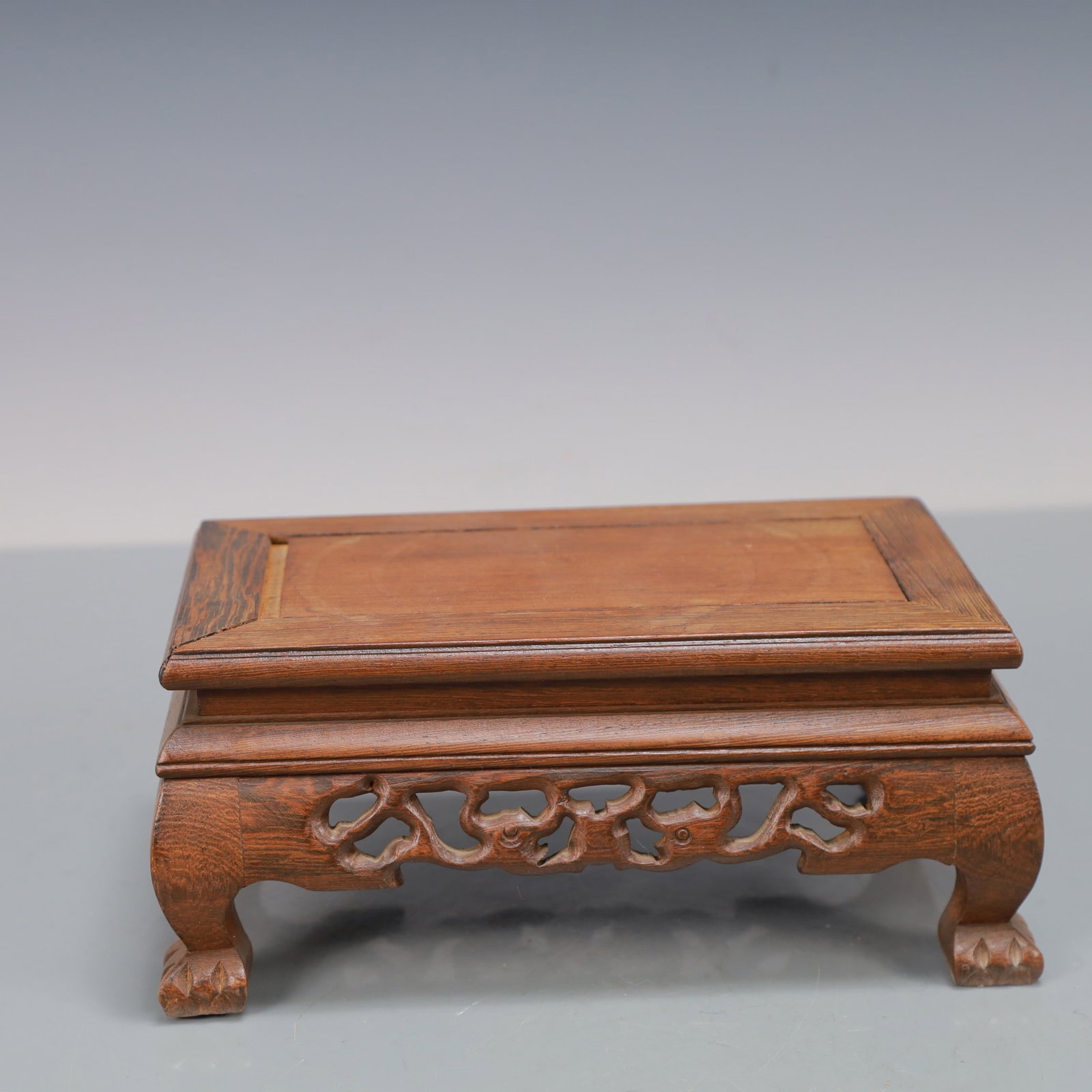 An Exquisite Redwood Table - 2