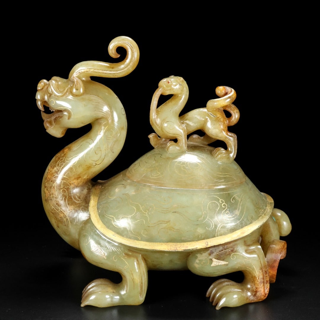 An Exquisite White Jade Auspicious Animal Ornament: An Exquisite White Jade Auspicious Animal Ornament,Han Dynasty,China,Size:3.1inx4.3inx6.7in,Weight:1444g,白玉瑞兽摆件,中国汉代
