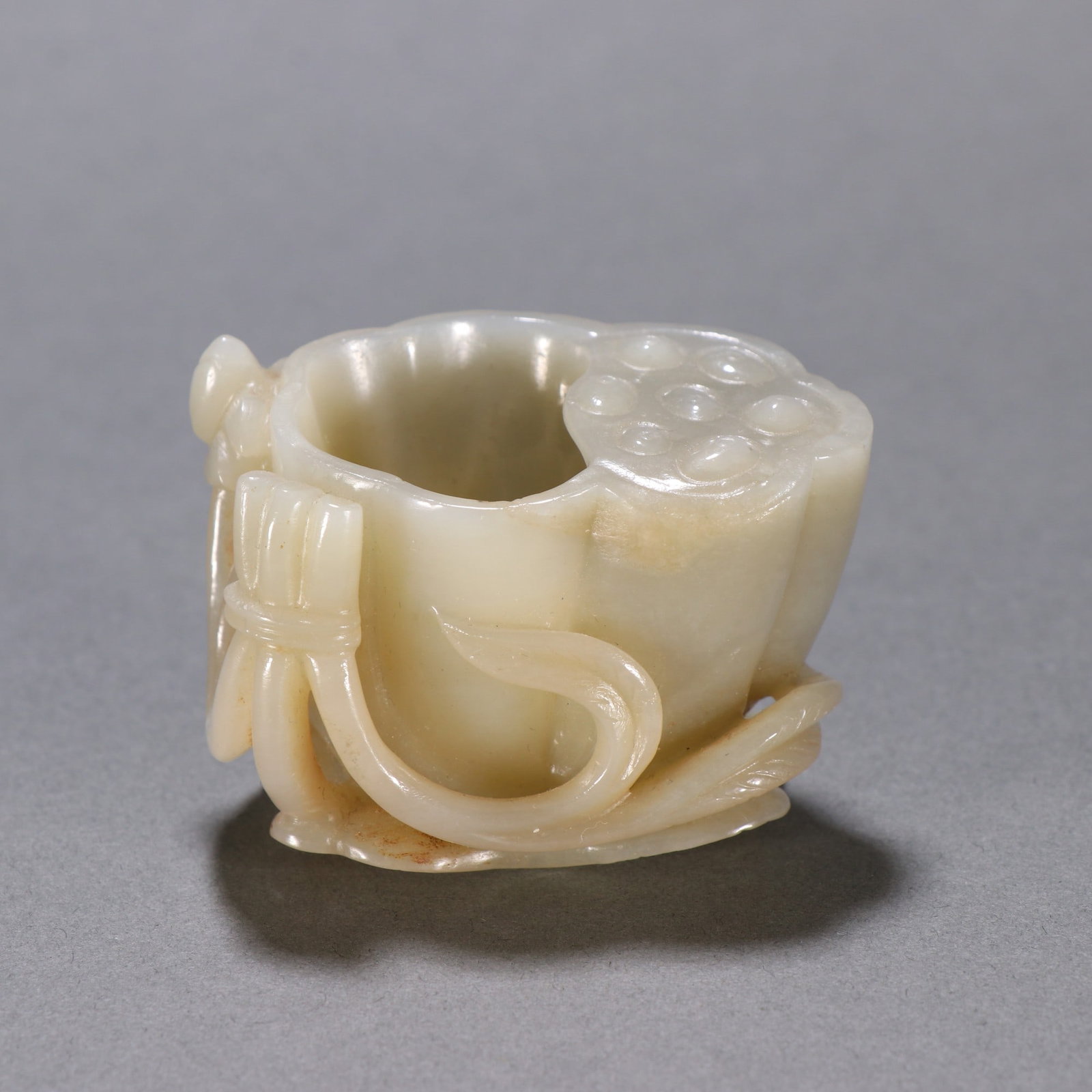 An Exquisite White Jade Lotus Pod Water Pot: An Exquisite White Jade Lotus Pod Water Pot,Qing Dynasty,China,Size:1.9inx2.5in,白玉莲蓬水盂,中国清代