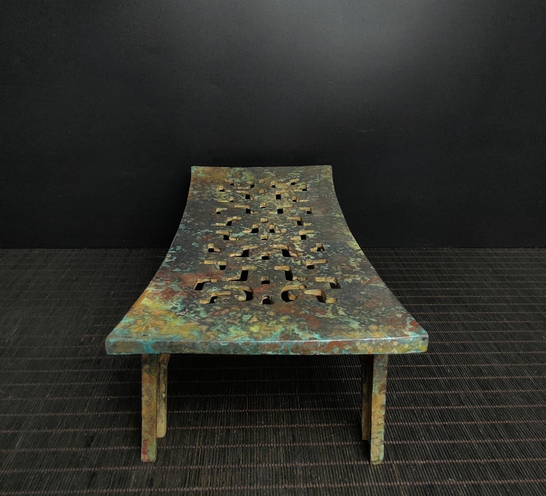 An Exquisite Bronze Base - 4
