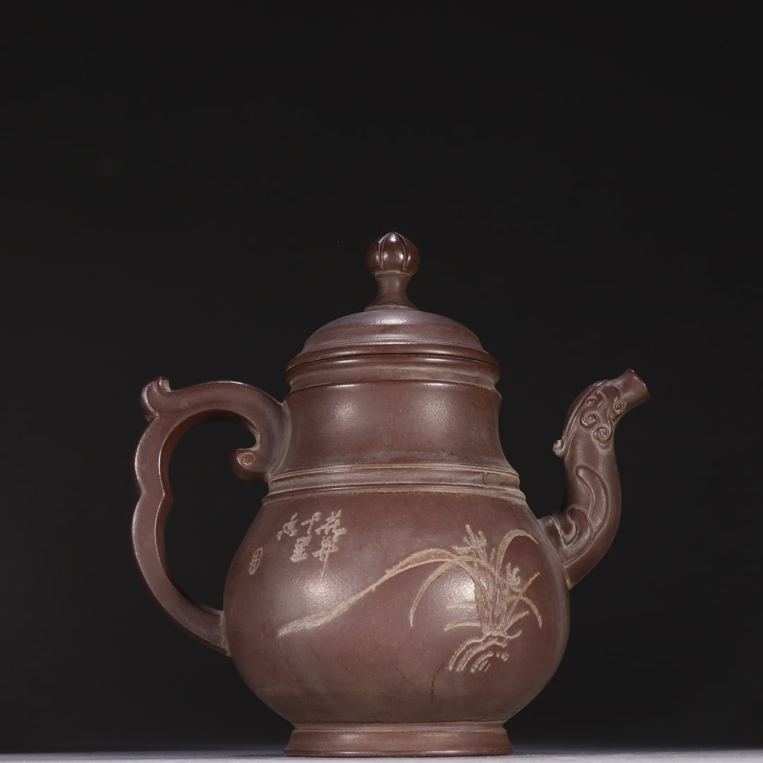 An Exquisite Purple Sands Flower Pattern Teapot: An Exquisite Purple Sands Flower Pattern Teapot,Modern Time of China,with Famous Artisan