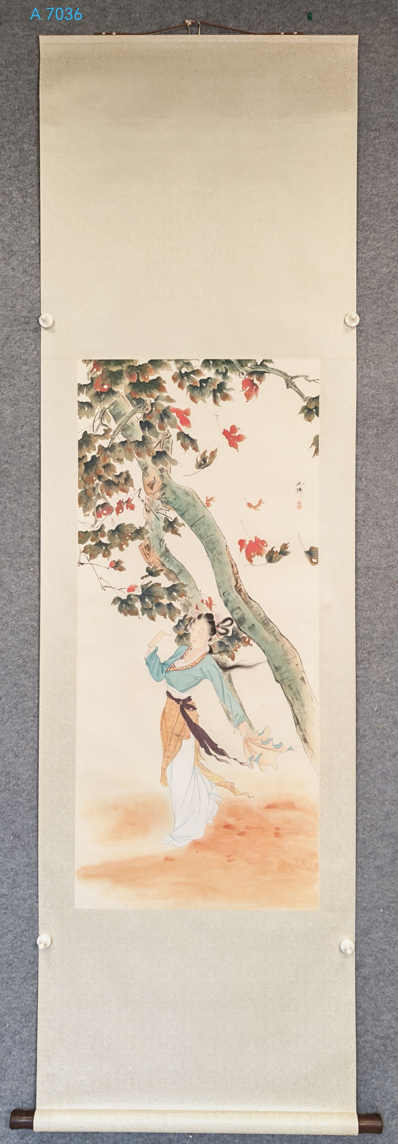 A Chinese Vertical Scroll Ink Painting of Character and Story on Paper: A Chinese Vertical Scroll Ink Painting of Character and Story on Paper,Hu yefo,Size:(Without frame)20.1inx45.3in,一幅中国水墨人物故事画
