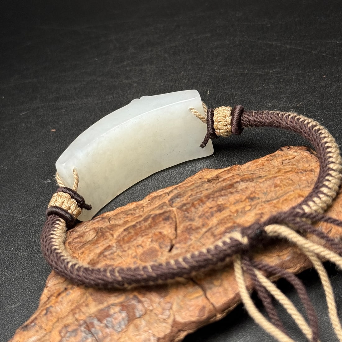 An Exquisite White Jade Bamboo Pattern Bracelets - 3