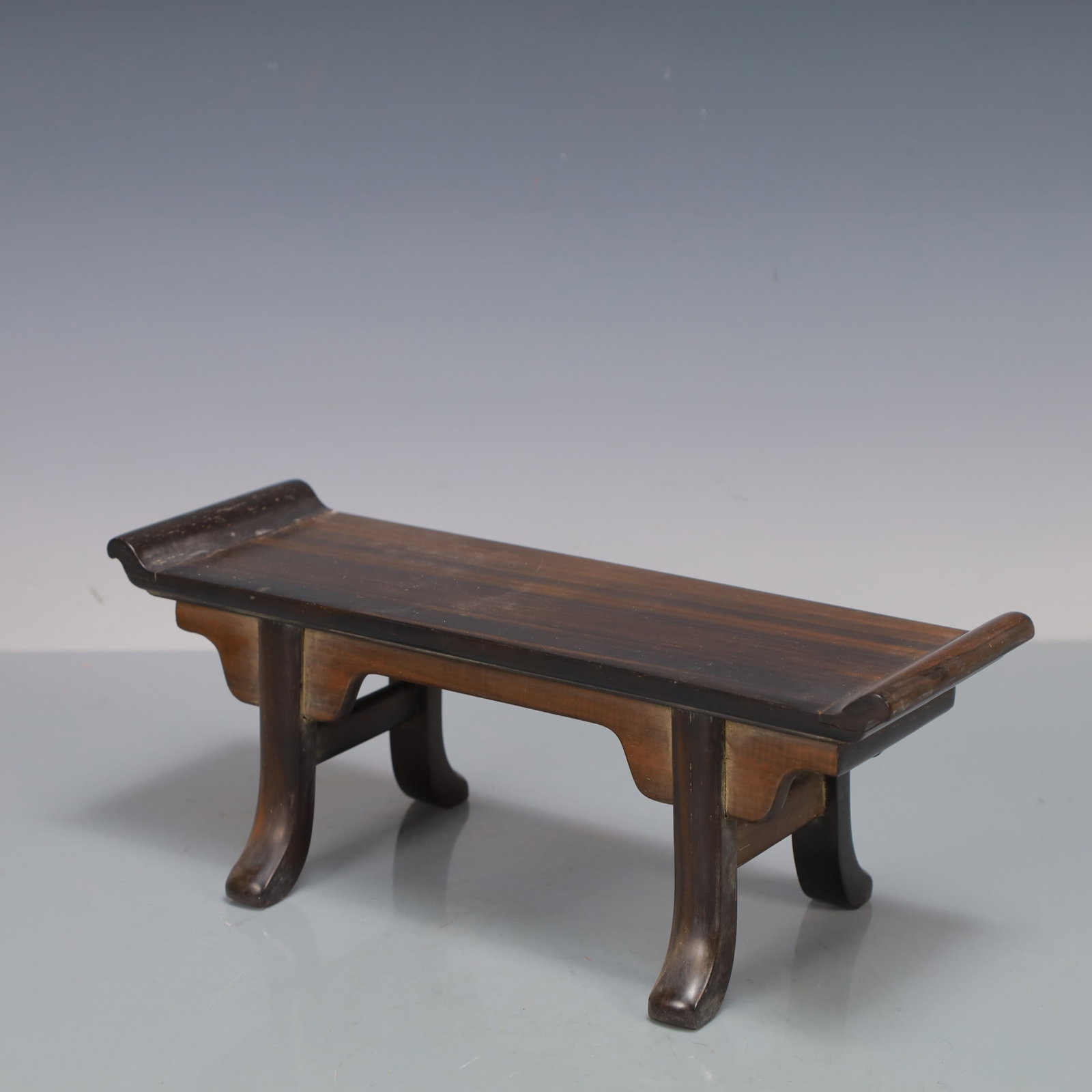 An Exquisite Redwood Table - 7