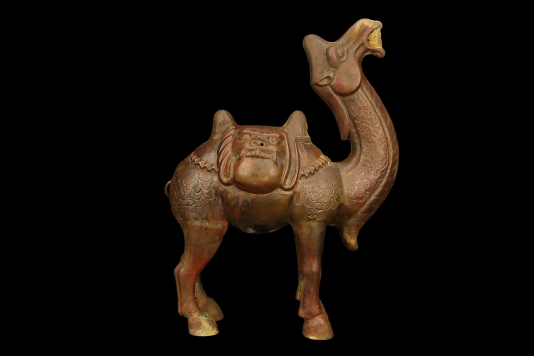 An Exquisite Copper Camel Ornament: An Exquisite Copper Camel Ornament,Qing Dynasty,China,Size:9.4inx4.7inx12.6in,Weight:1947g,铜骆驼摆件,中国清代