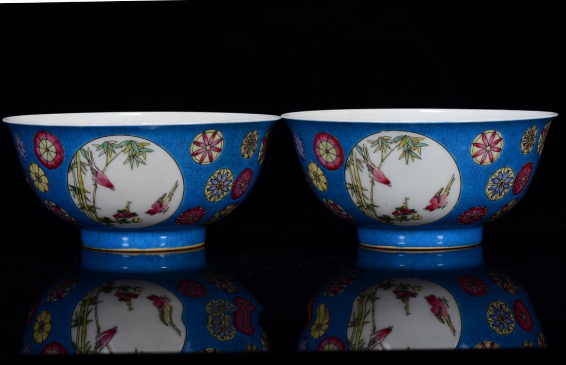 A Pair of Exquisite Famille-Rose Flower and Bird Pattern Bowls: A Pair of Exquisite Famille-Rose Flower and Bird Pattern Bowls,Qing Dynasty,China,with Kangxi Four-character Mark,Size:2.8inx5.9in,一对粉彩花鸟纹碗,