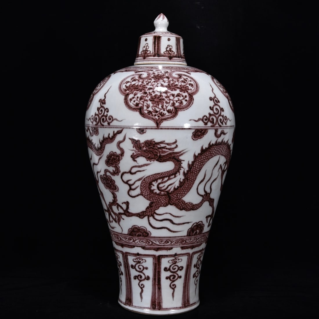 An Exquisite Underglaze-Red Dragon Pattern Vase: An Exquisite Underglaze-Red Dragon Pattern Vase,Yuan Dynasty,China,Size:18.9inx9.4in,釉里红龙纹瓶,中国元代