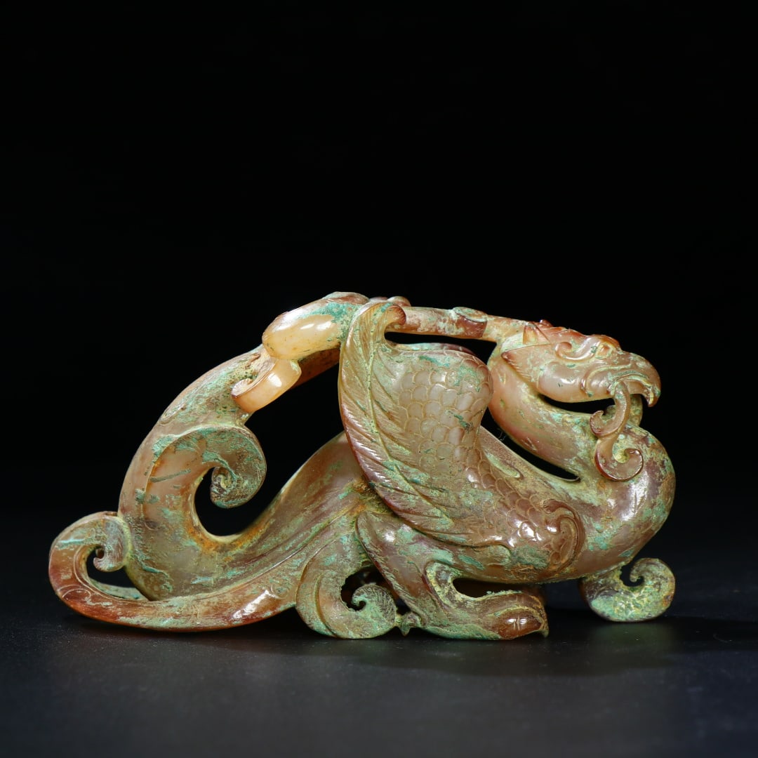 An Exquisite White Jade Auspicious Animal Ornament: An Exquisite White Jade Auspicious Animal Ornament,Han Dynasty,China,Size:5.1inx2.8inx1.8in,Weight:343g,白玉瑞兽摆件,中国汉代