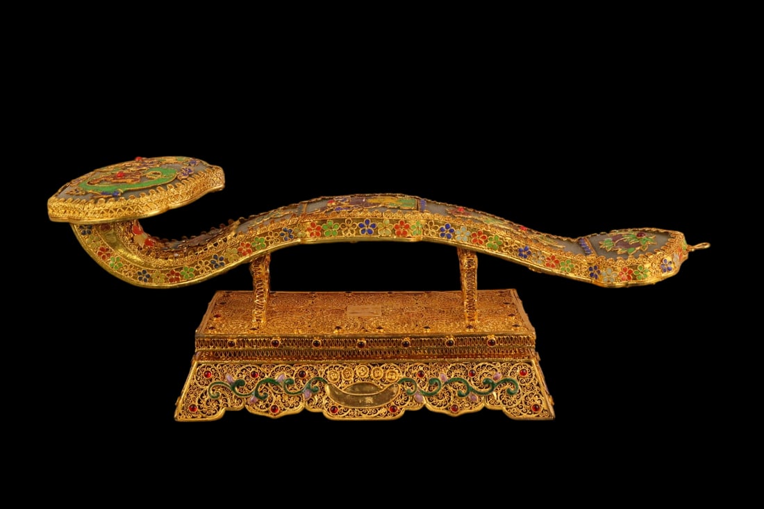 An Exquisite Filigree and Gilding Inlaid White Jade Ruyi Ornament,Inlaid Gems: An Exquisite Filigree and Gilding Inlaid White Jade Ruyi Ornament,Inlaid Gems,Qing Dynasty,China,with Qianlong Four-character