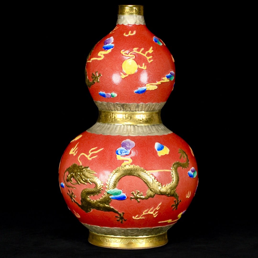 An Exquisite Red Glaze Gilded Inlaid Silver Dragon Pattern Gourd Vase: An Exquisite Red Glaze Gilded Inlaid Silver Dragon Pattern Gourd Vase,Qing Dynasty,China,with Qianlong Six-character