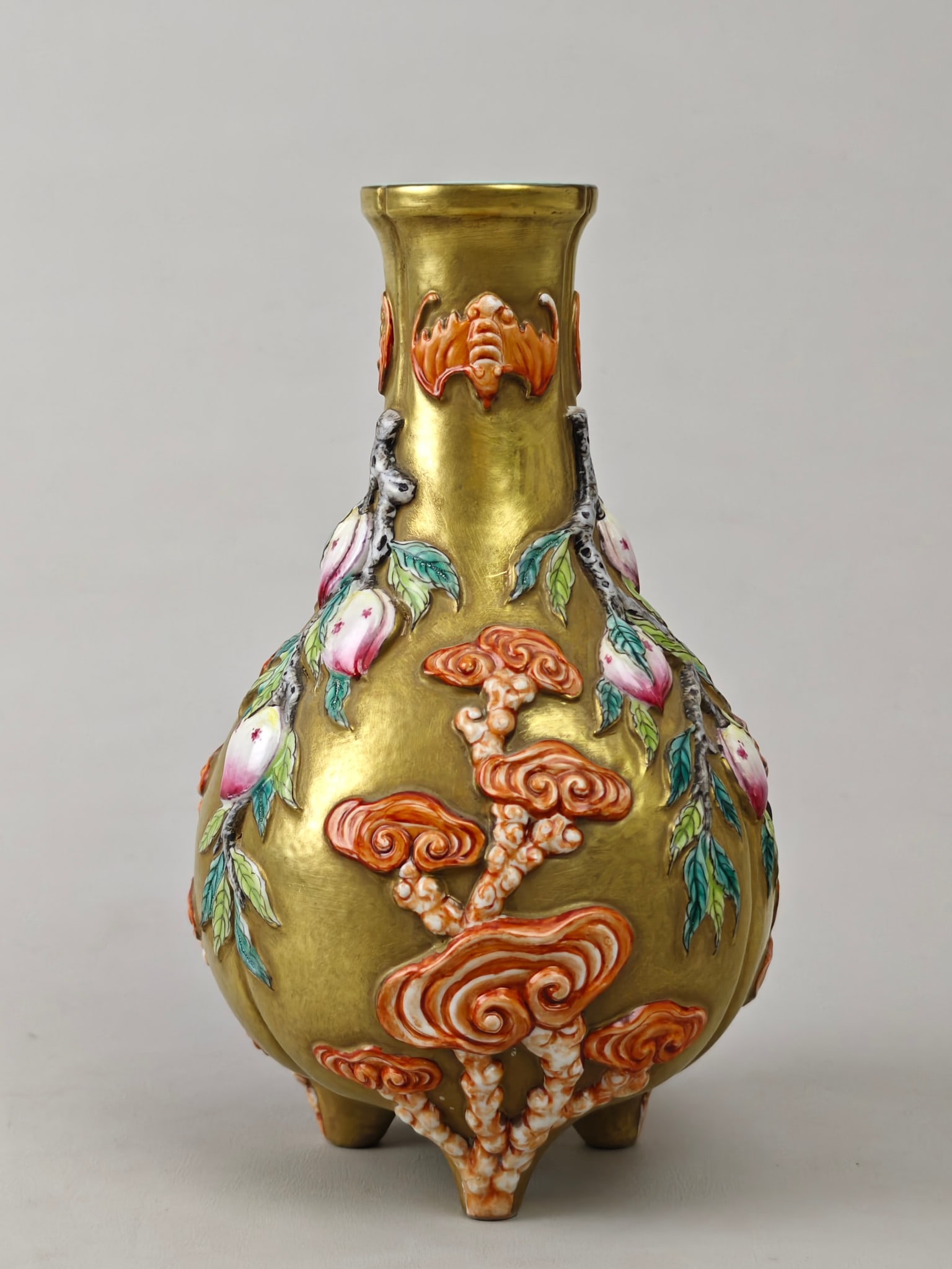Peach Pattern Tripod Vase - 2