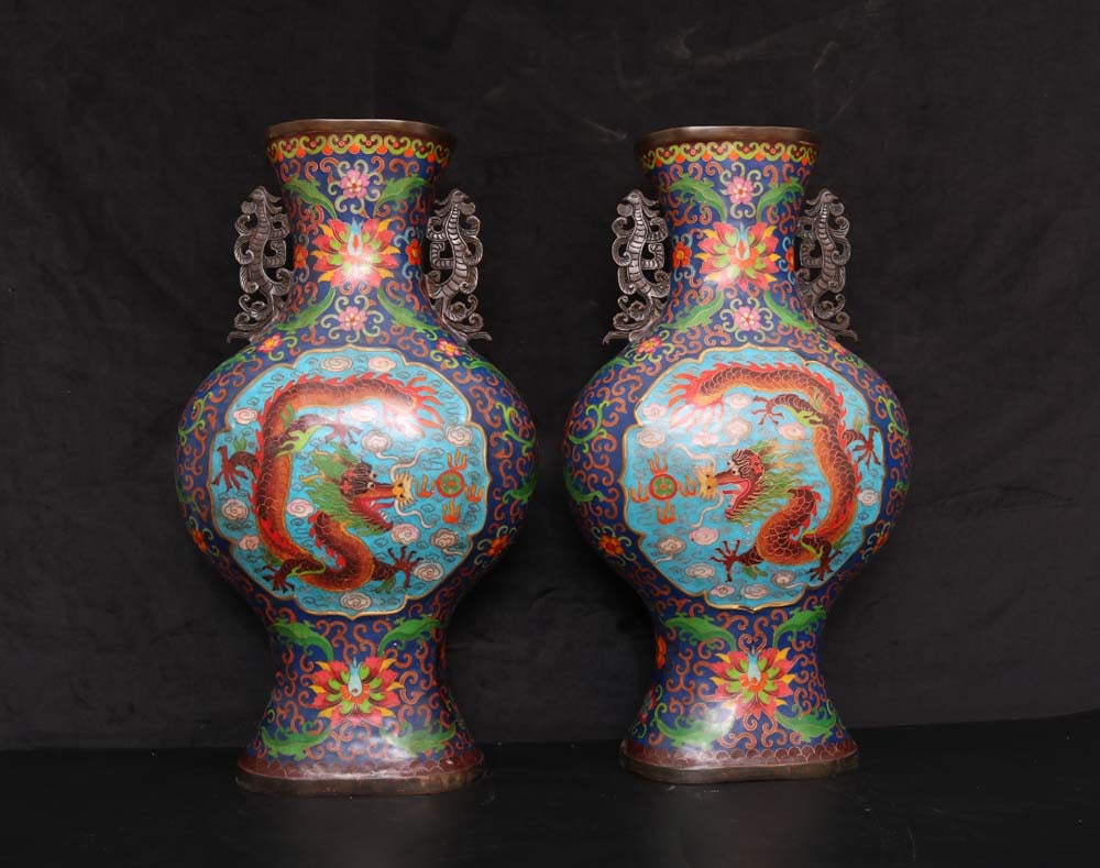 A Pair of Exquisite Cloisonne Lotus Pattern Dragon Pattern Dragon-Ears Vases (1 of 9)