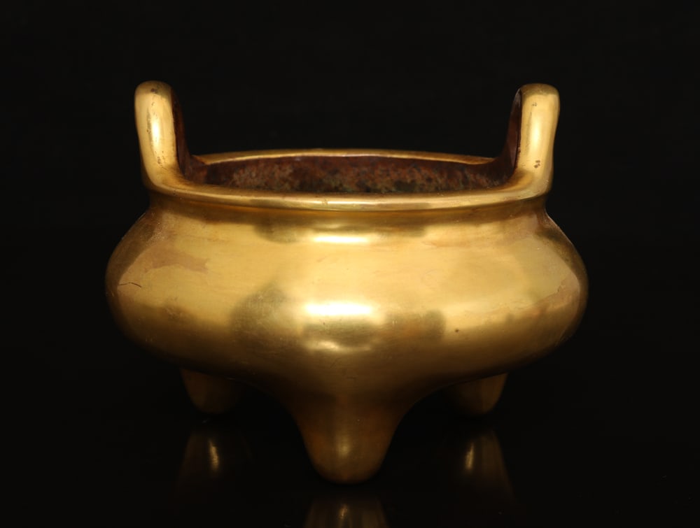 An Exquisite Gilt Bronze Double-Ears Tripod Censer