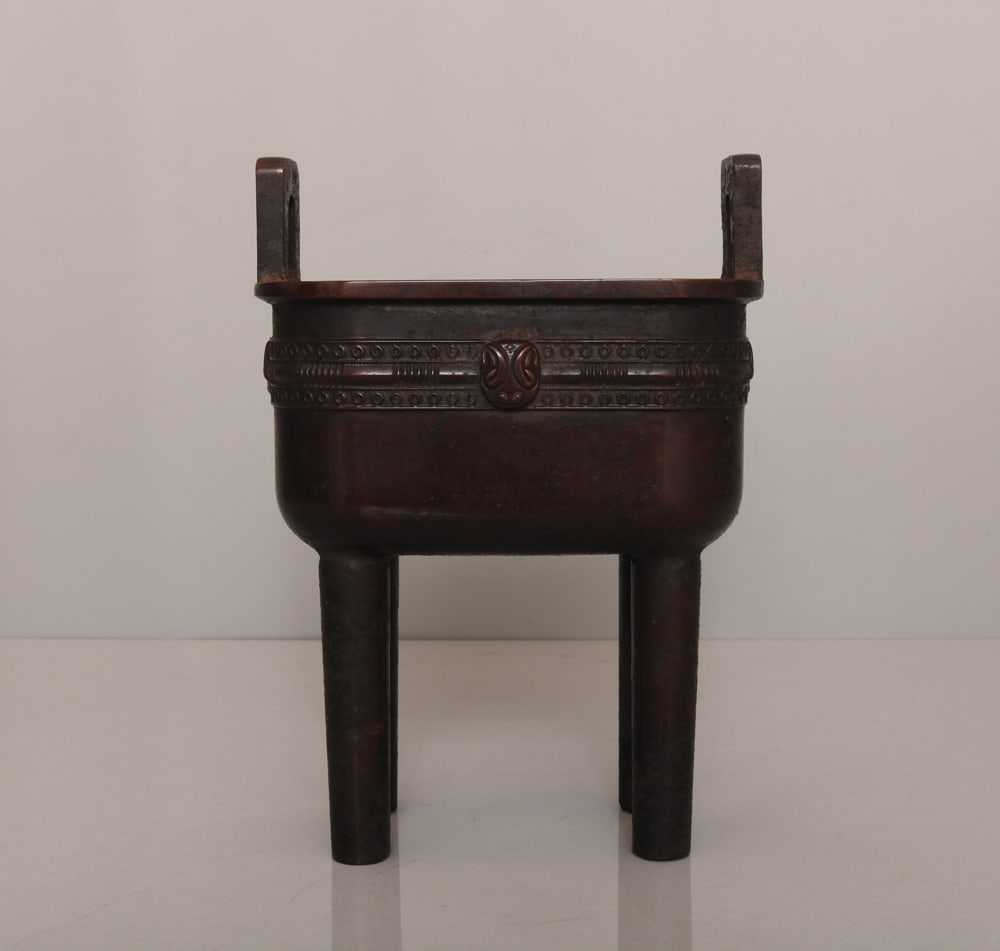 An Exquisite Copper Double-Ears four legs Ding: An Exquisite Copper Double-Ears four legs Ding,Ming Dynasty,China,with Xuande Six-character