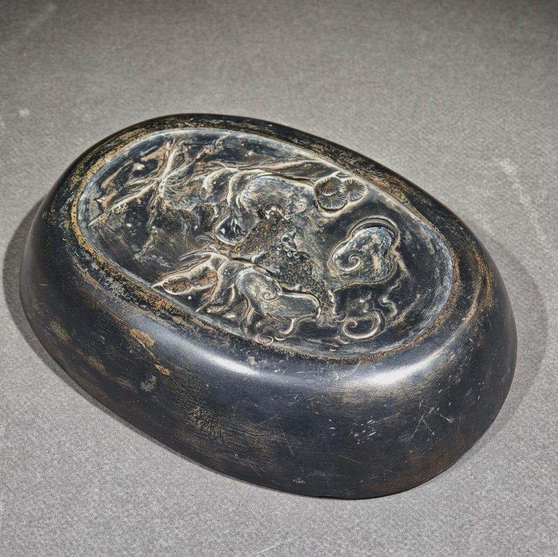 An Exquisite Golden Toad Pattern Inkstone - 7