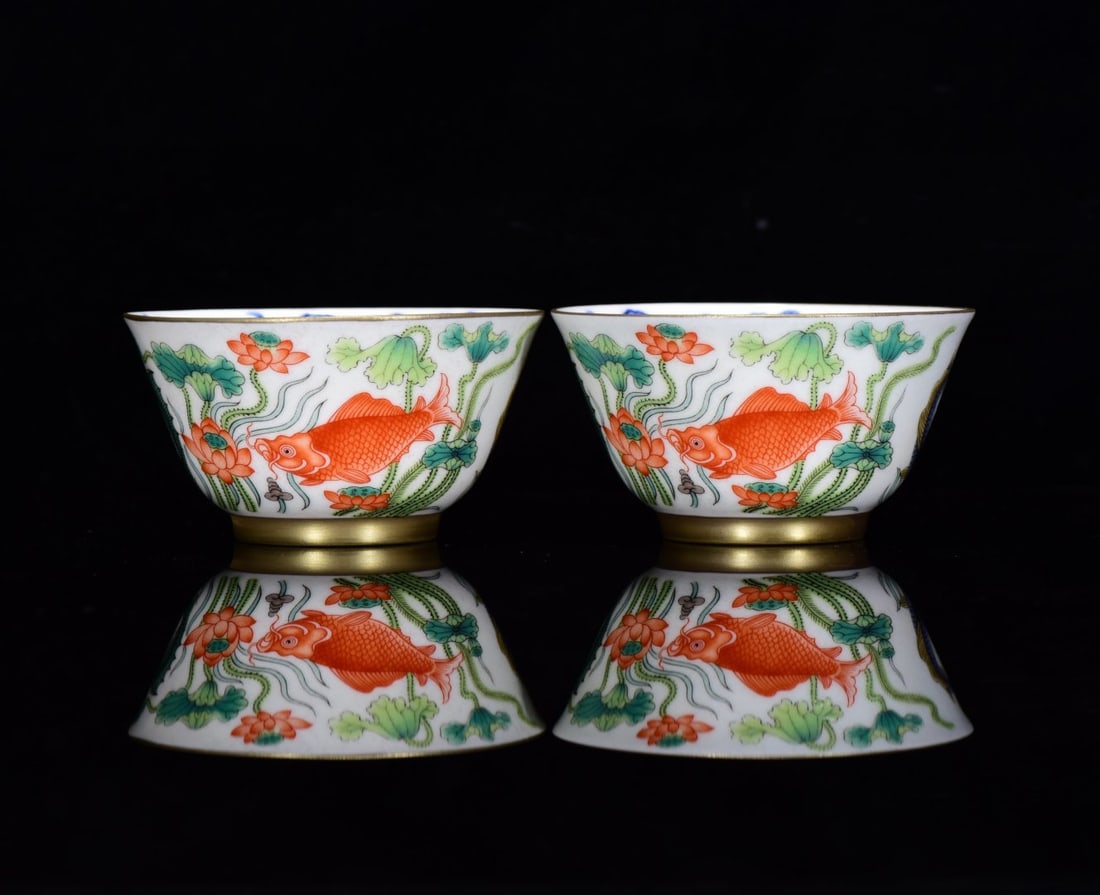 A Pair of Exquisite Blue and White Famille-Rose Hornwort Pattern Painted Gold Bowls: A Pair of Exquisite Blue and White Famille-Rose Hornwort Pattern Painted Gold Bowls,Qing Dynasty,China,with Yongzheng Four-character