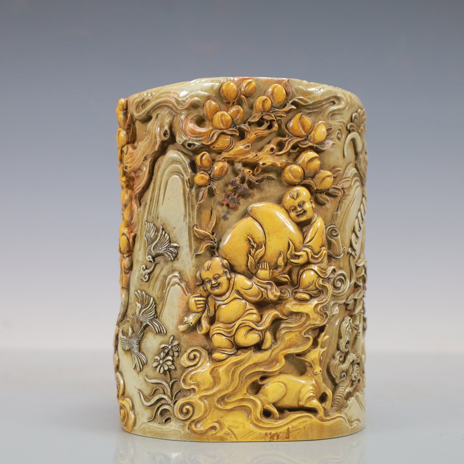 An Exquisite Tianhuang Stone Figure Pattern Pine and Crane Pattern Brush Pot: An Exquisite Tianhuang Stone Figure Pattern Pine and Crane Pattern Brush Pot,Qing