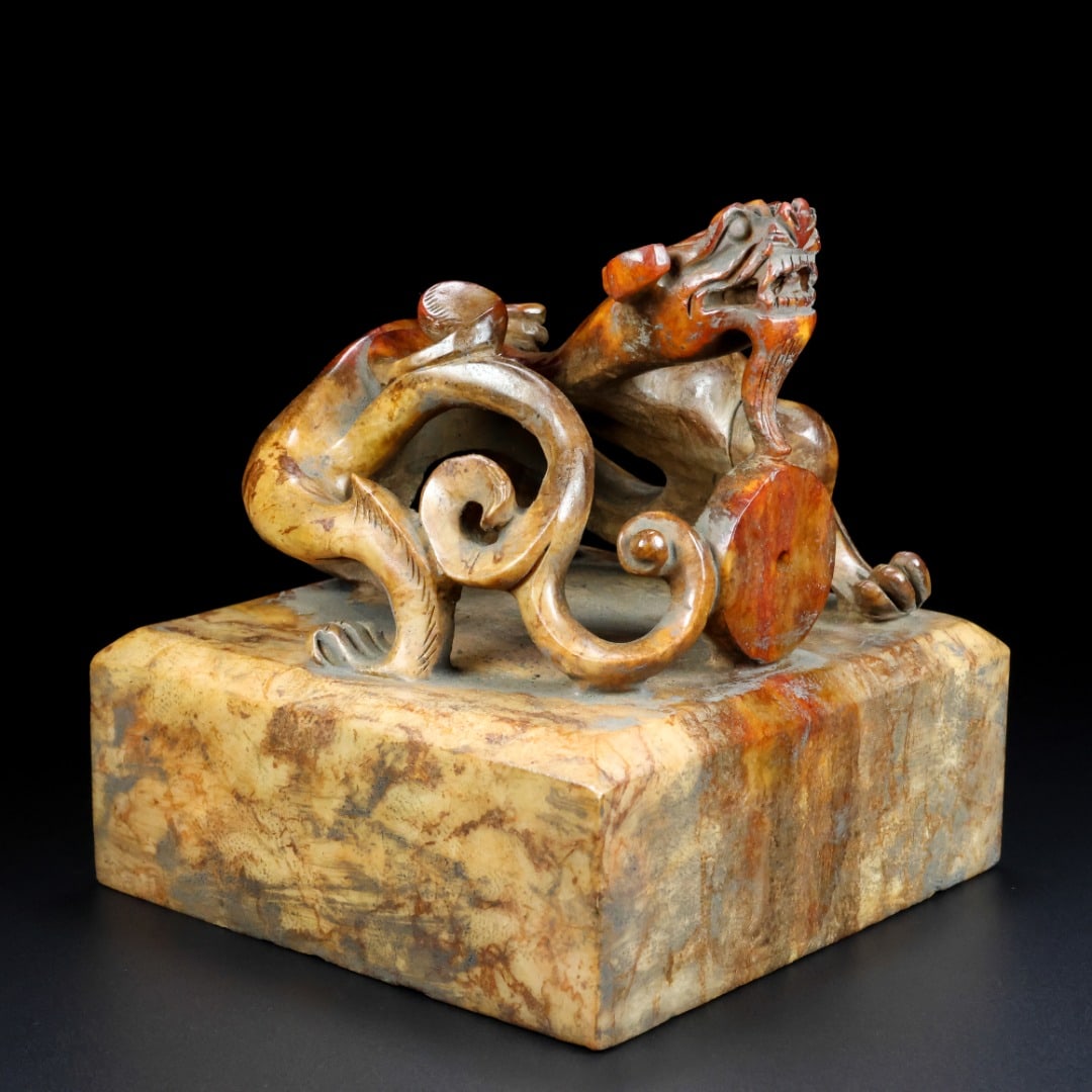 An Exquisite White Jade Auspicious Animal Seal: An Exquisite White Jade Auspicious Animal Seal,Han Dynasty,China,Size:5.9inx5.9inx6.5in,Weight:467.7g,白玉瑞兽印章,中国汉代