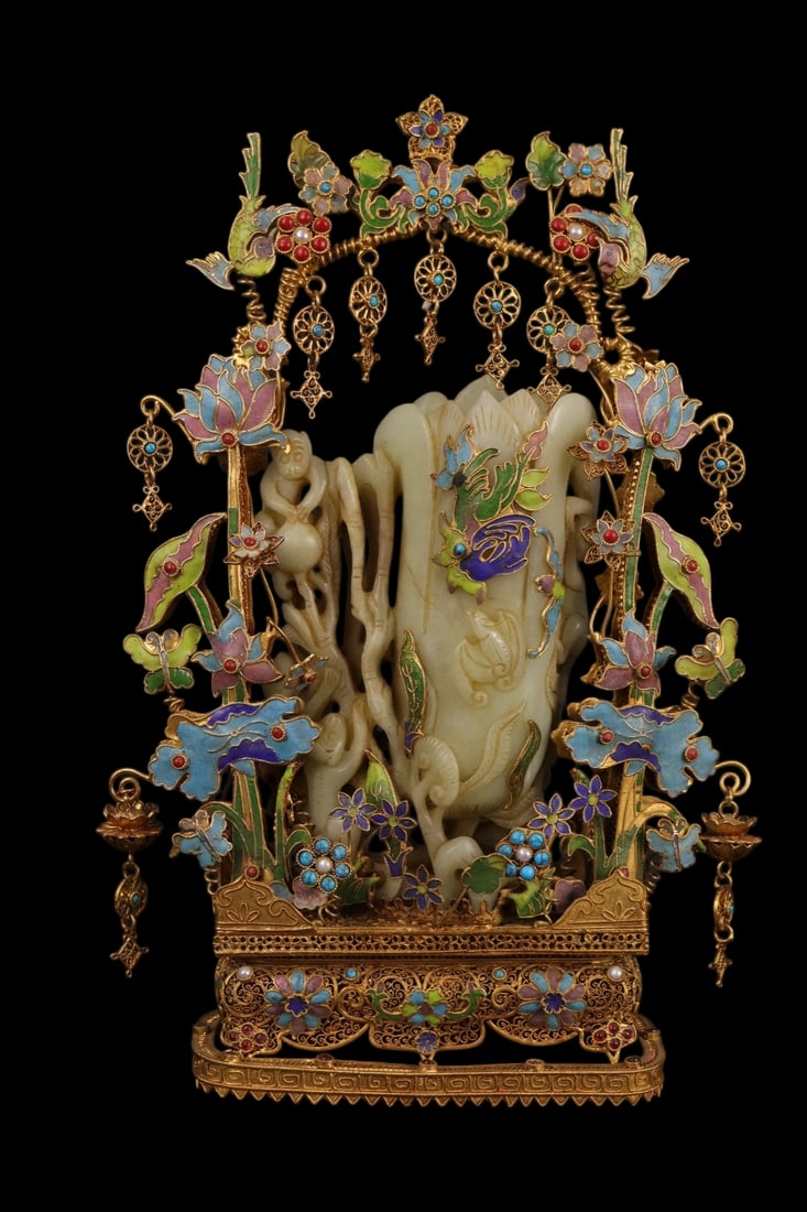 An Exquisite Filigree and Gilding Inlaid White Jade Ornament,Inlaid Gems