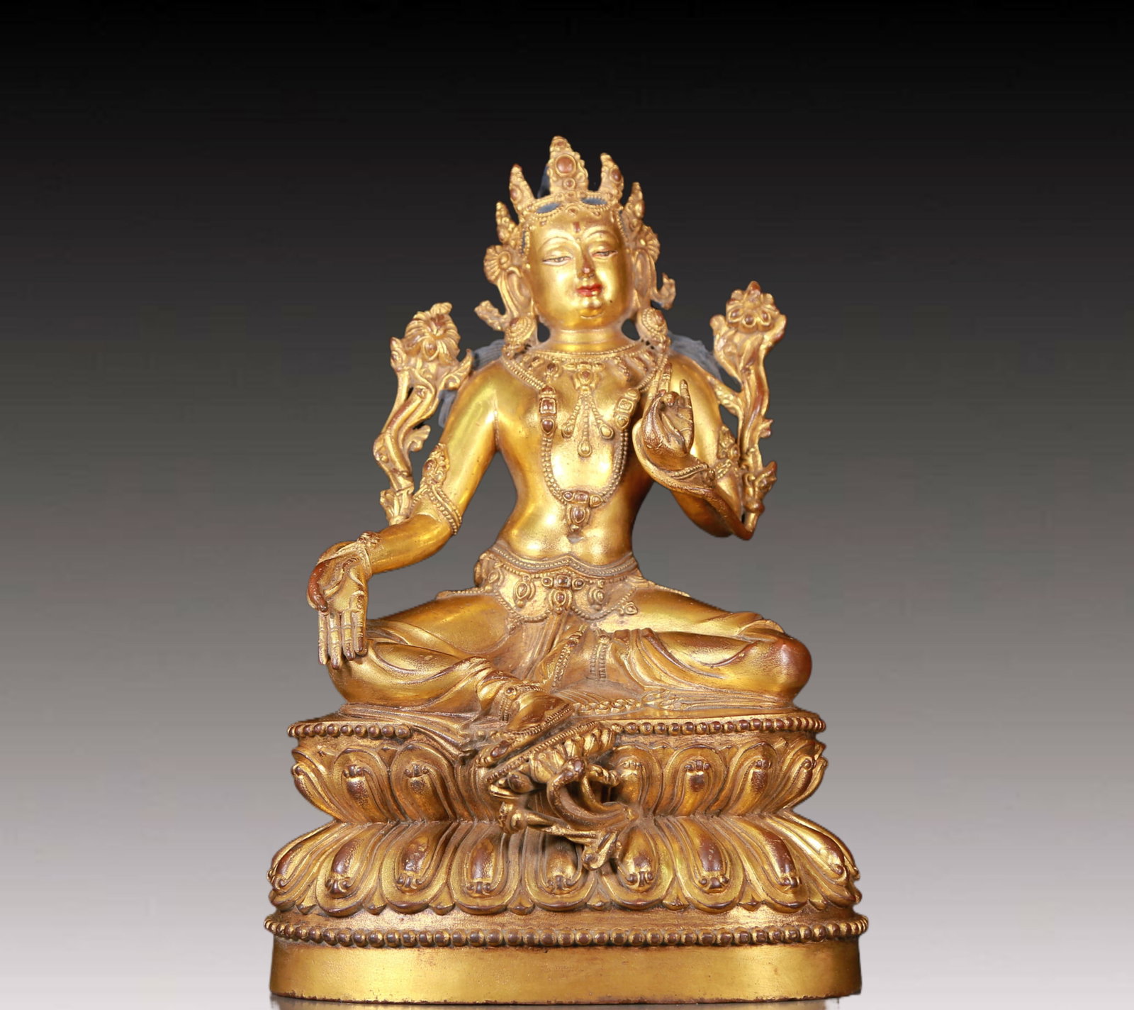 A Rare Gilt Bronze Statue of Green Tara: A Rare Gilt Bronze Statue of Green Tara,Ming Dynasty,China,Yongle Six-Character Mark,Size:7.1inx4.3inx11in,Weight:3085g 铜鎏金绿度母像,明代,૒