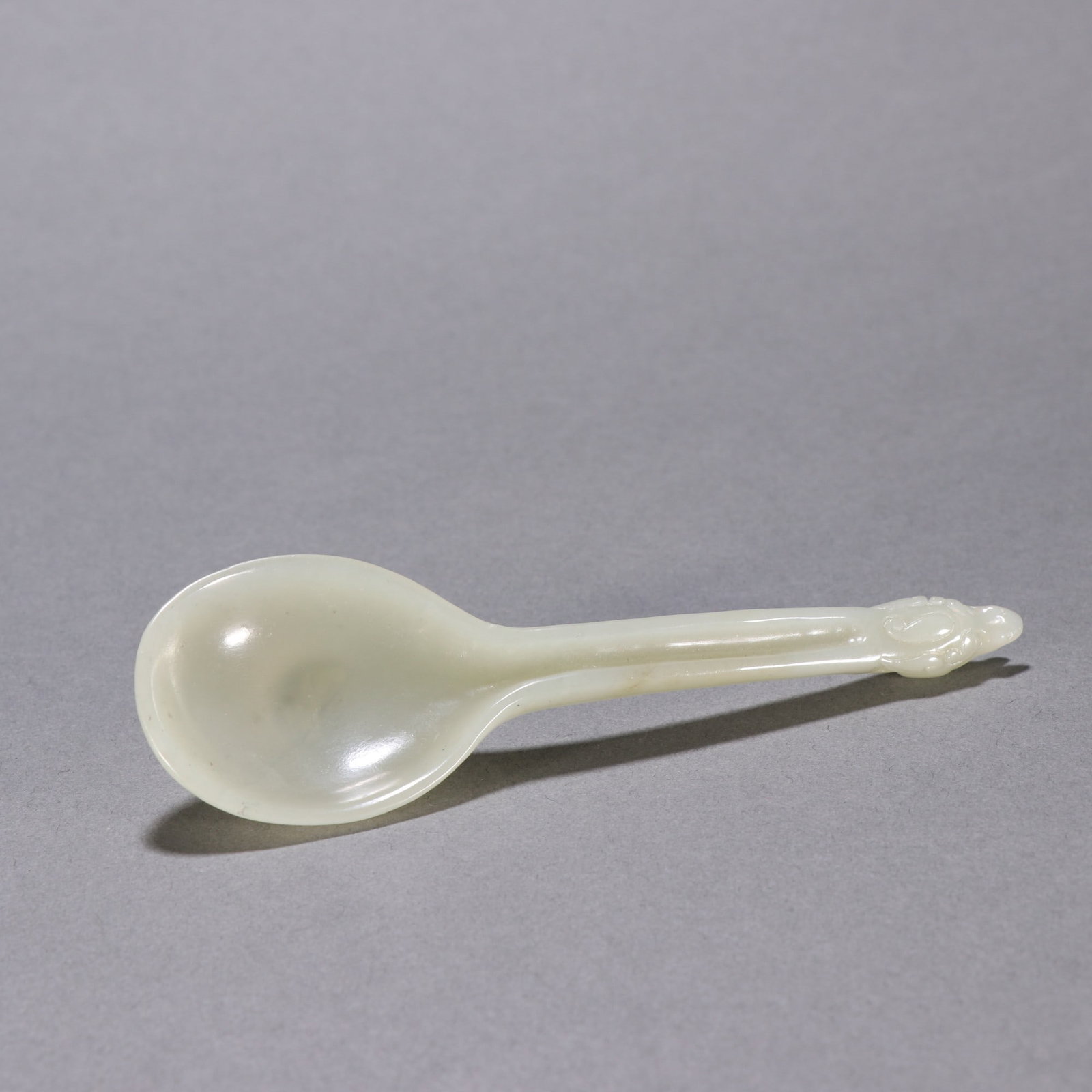 An Exquisite White Jade Spoon (1 of 9)