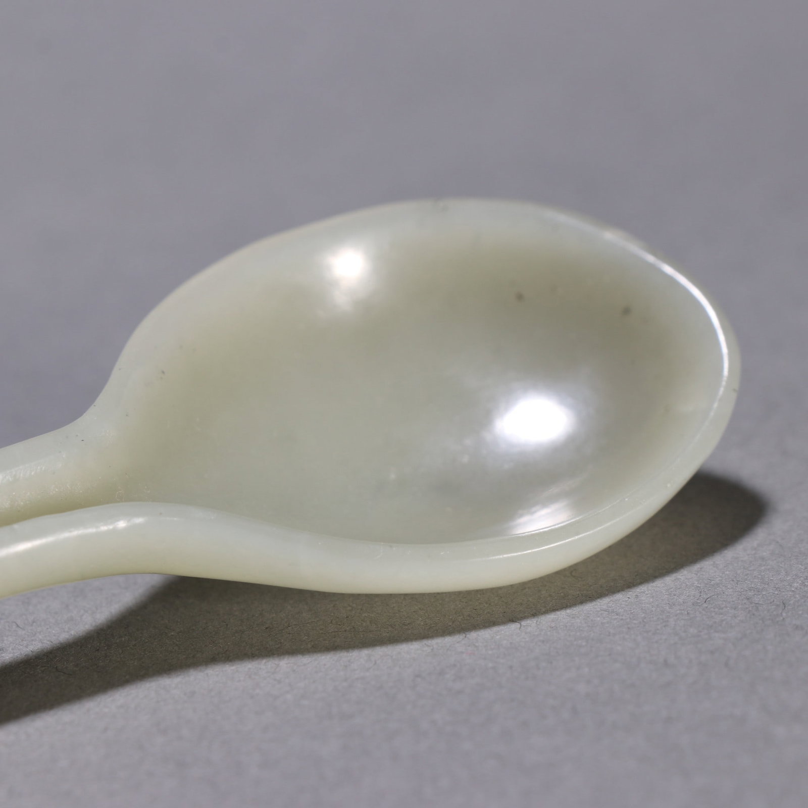 An Exquisite White Jade Spoon - 6