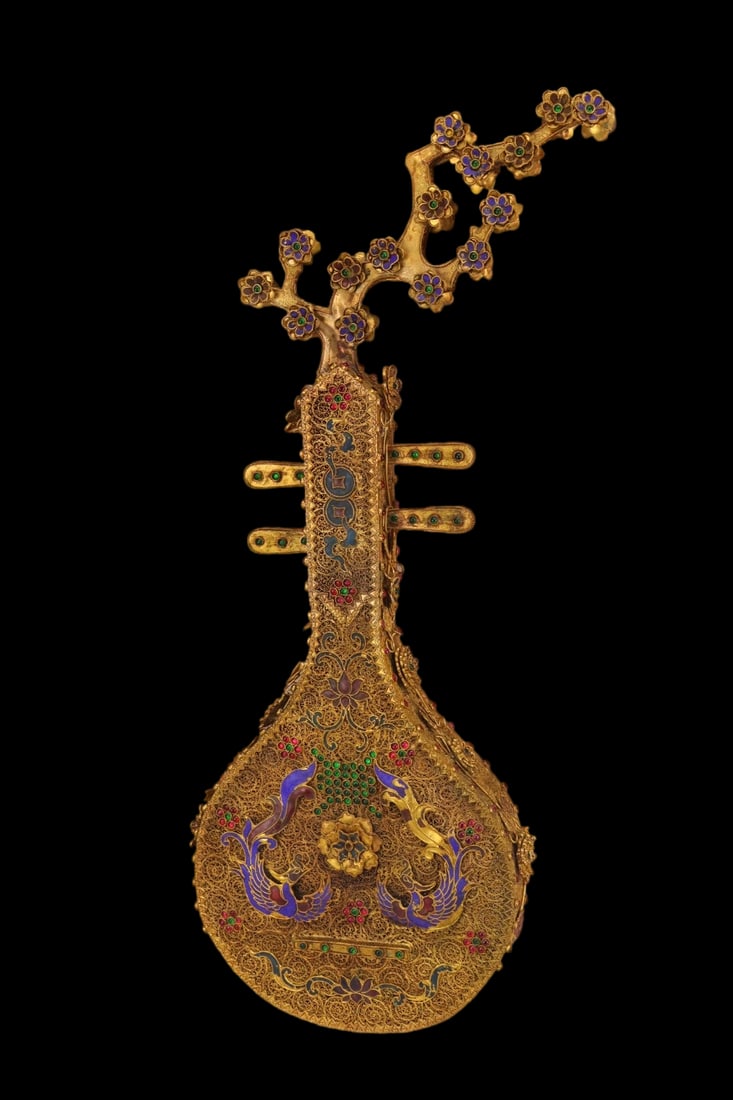 An Exquisite Filigree and Gilding Comb Ornament,Inlaid Gems: An Exquisite Filigree and Gilding Comb Ornament,Inlaid Gems,Qing Dynasty,China,with Qianlong Four-character