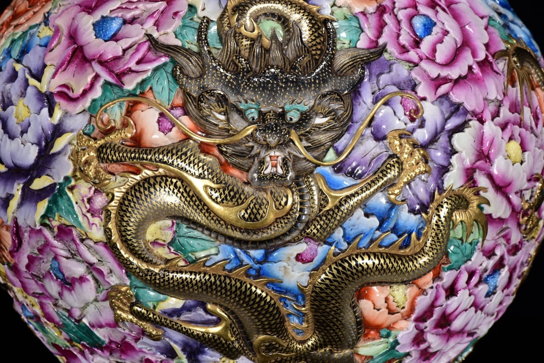 An Exquisite Enamel Gilded Dragon Pattern Flower Pattern Vase - 7