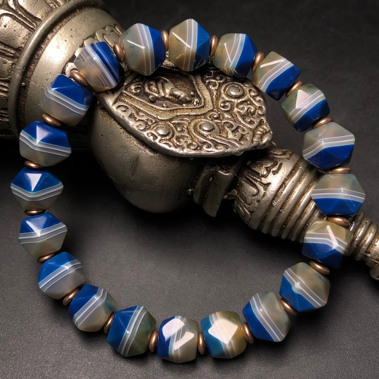 An Exquisite Agate Bracelets - 5